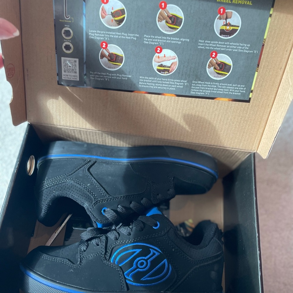 Heelys Brand New Roller Sneakers